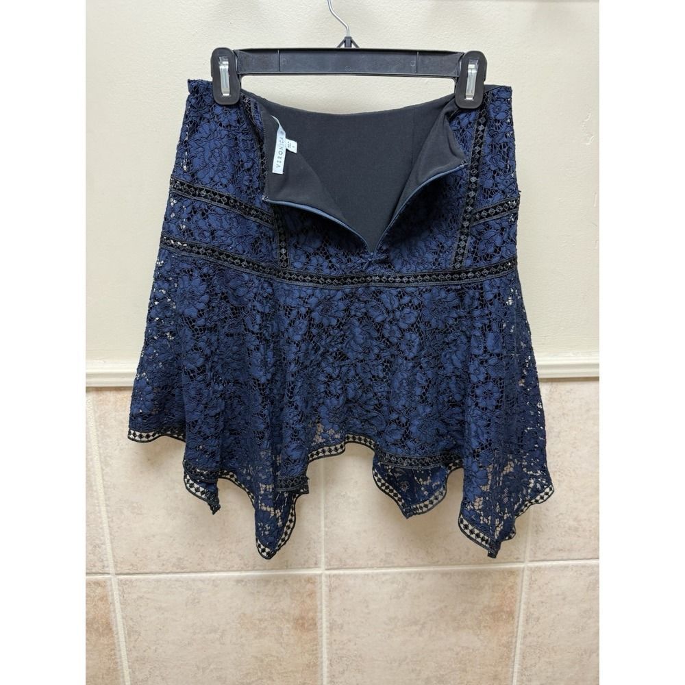 Veronica Beard Lace Mini Skirt Navy Sz 6 Asymmetrical Hem - Picture 5 of 13